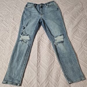 Judy Blue Light Blue Distressed Skinny Jeans